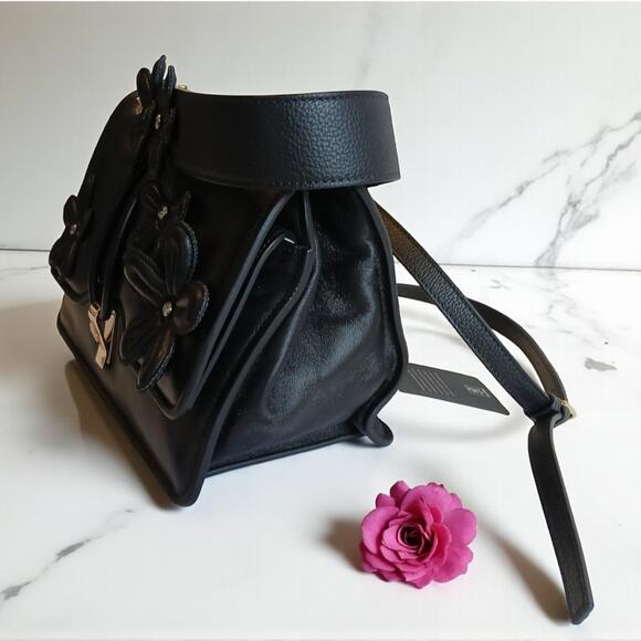 NWT MCM Limited Collection Medium Floral Appliqué Leather Shoulder/Crossbody Bag - Picture 4 of 16